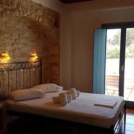 Captains Rock 3* Chrisi Akti (Paros)