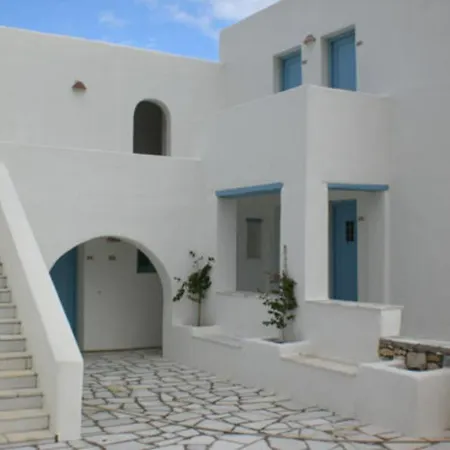 Captains Rock 3* Chrisi Akti (Paros)