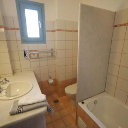 Hotel Captains Rock 3*