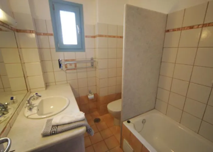 Hotel Captains Rock 3*